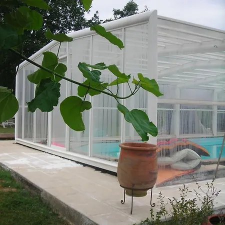 Séjour chez l'habitant Le Taruquet, 20 M2 Ou D'hôte Independante *